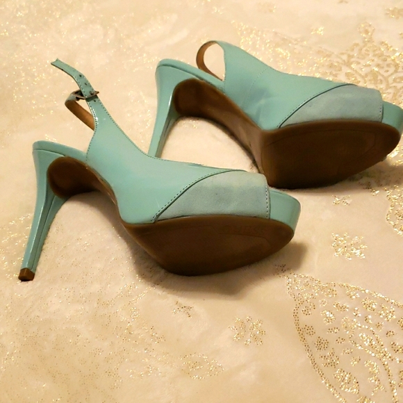 GUESS, Auamarine colored peep toe, velvet accented heels - Picture 2 of 7